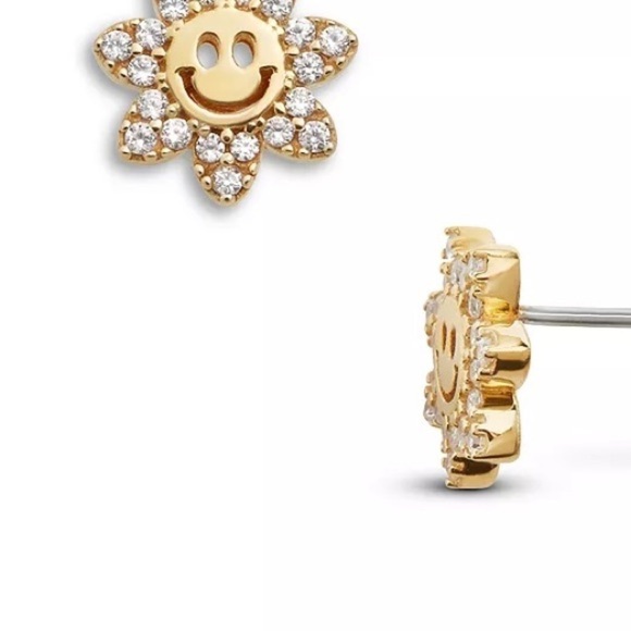 Emoji Happy Face Gold and Crystal Felice Cubic Zirconia Smiling Daisy Studs - Picture 5 of 6
